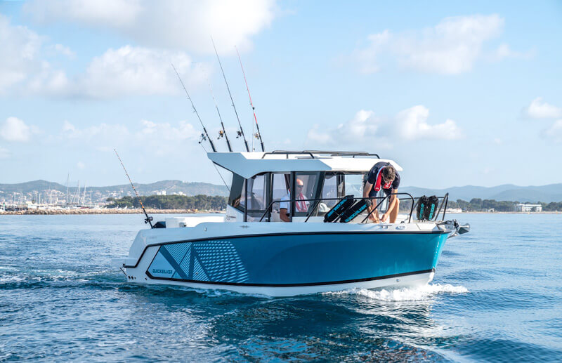 slider 0 Quicksilver Captur 705 Pilothouse